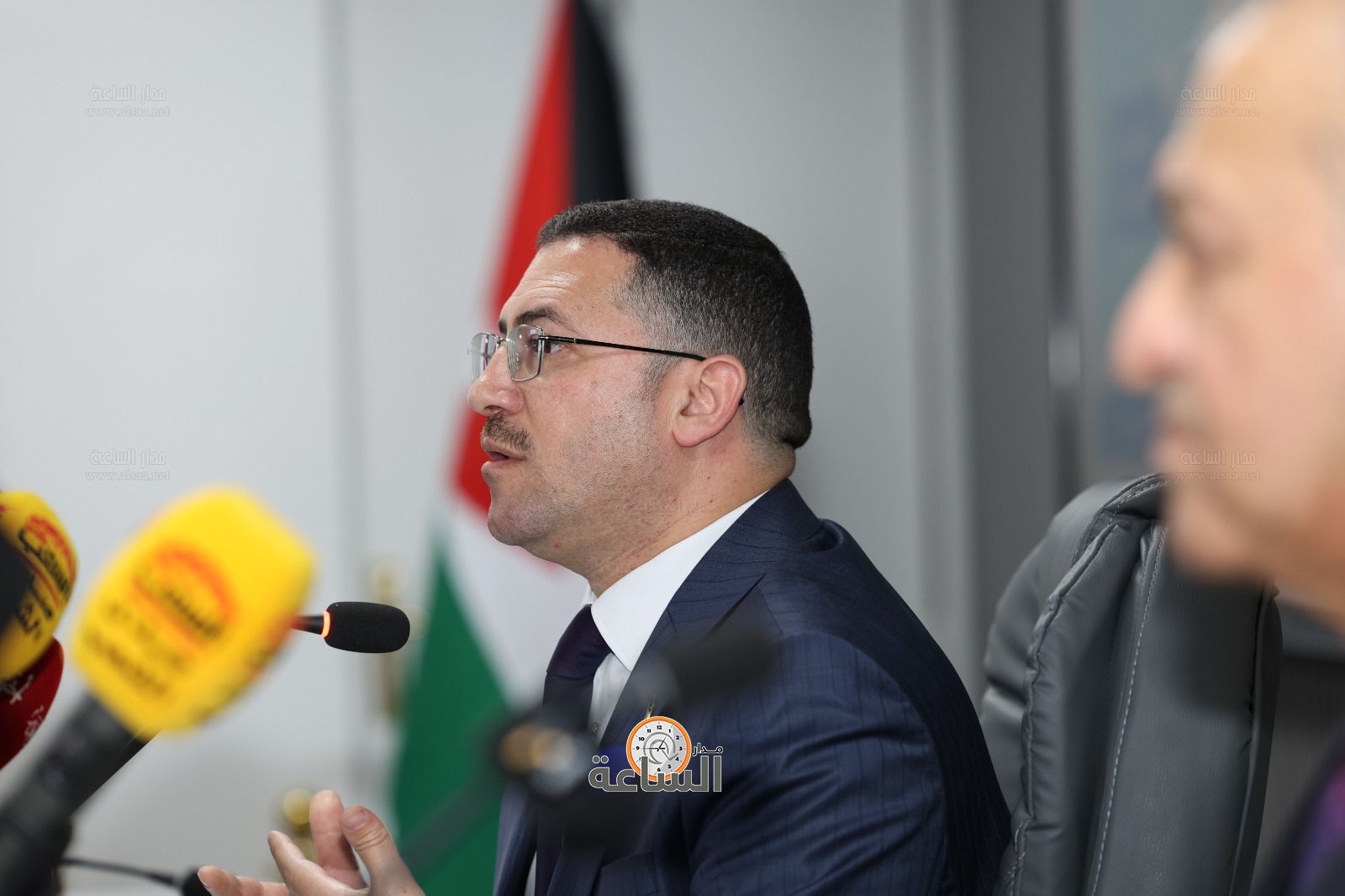 Madar Al-Saa Images 0.9786644910504473