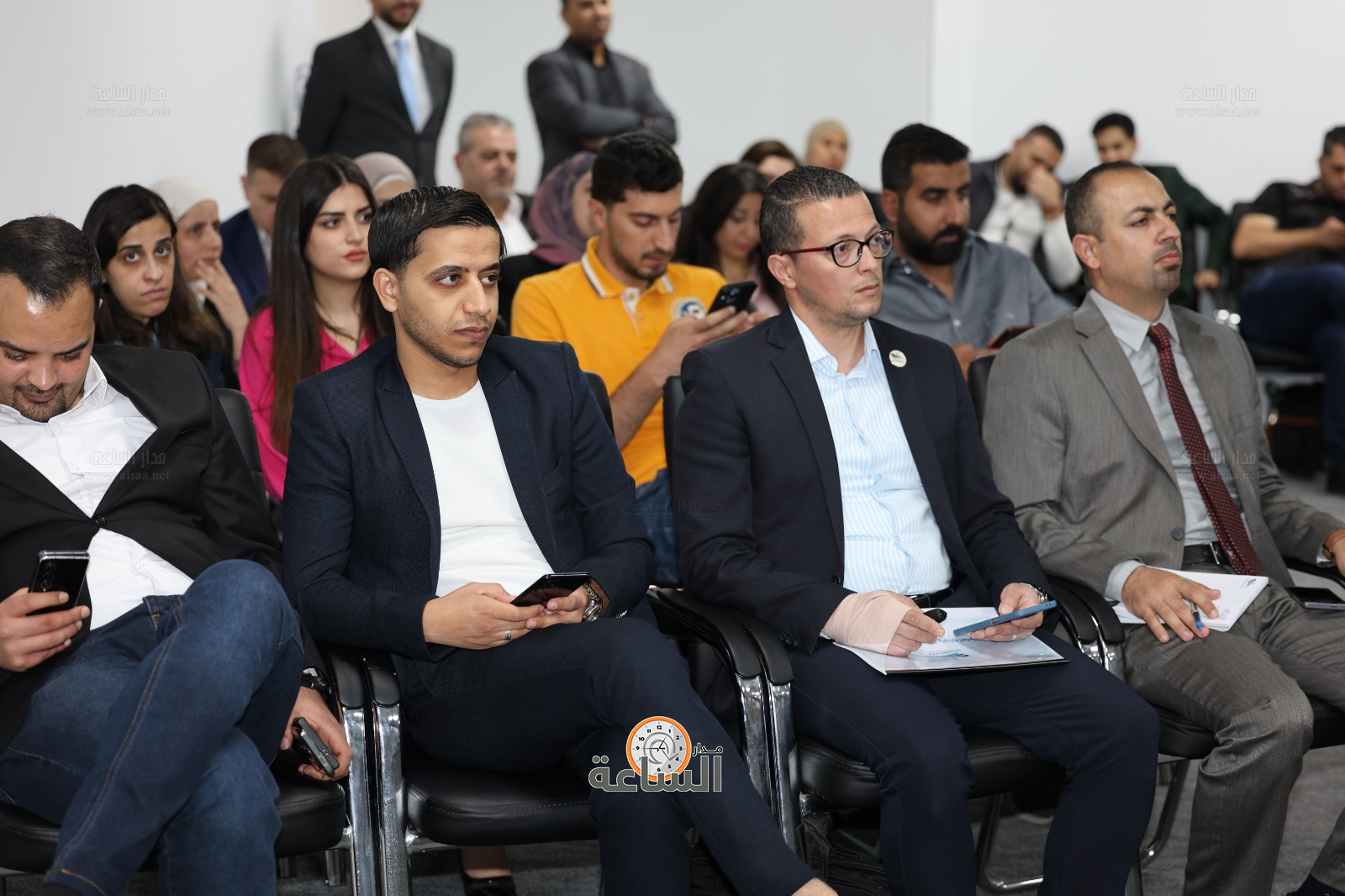 Madar Al-Saa Images 0.6239246464482504