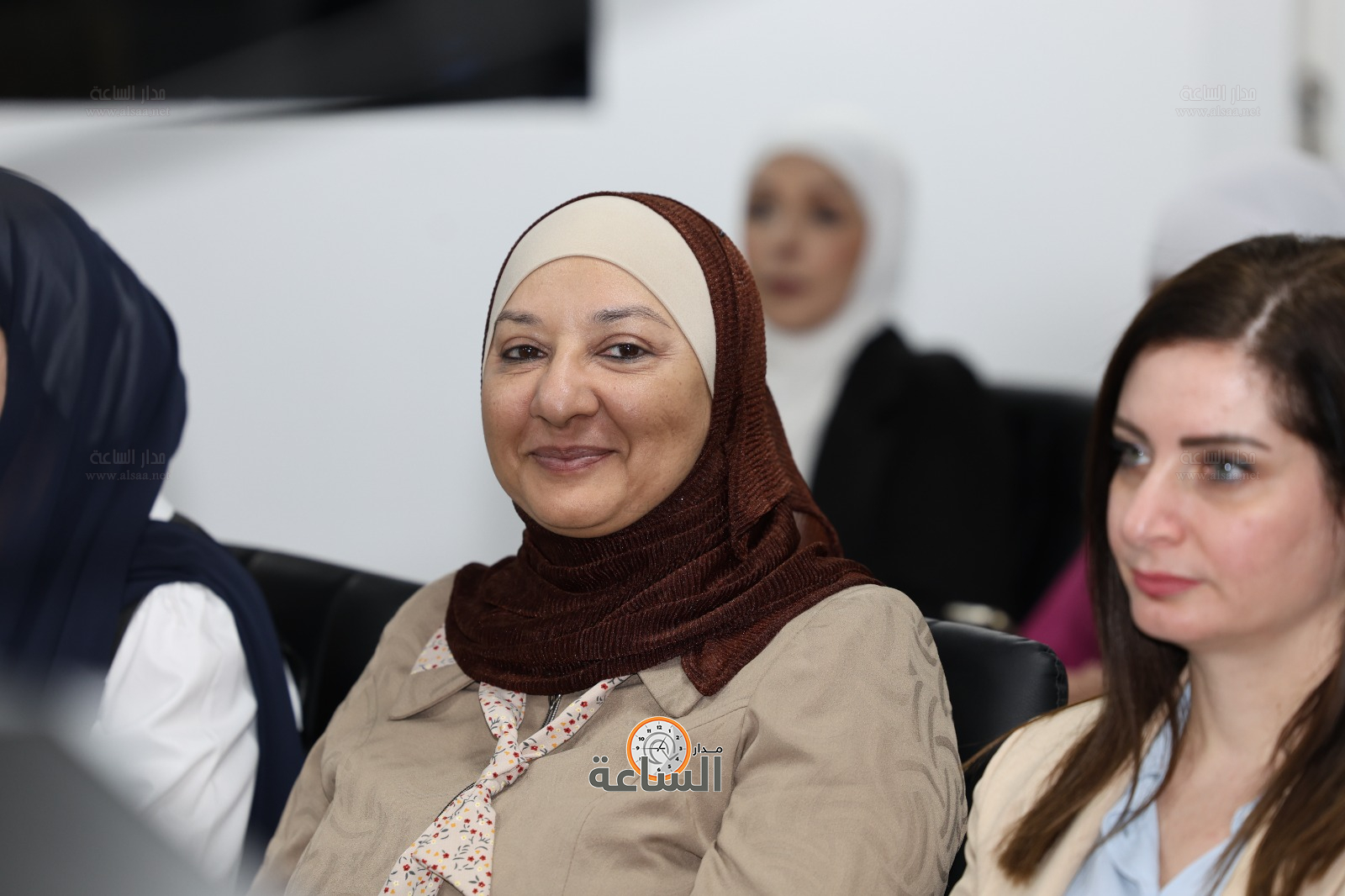 Madar Al-Saa Images 0.08475548287432388