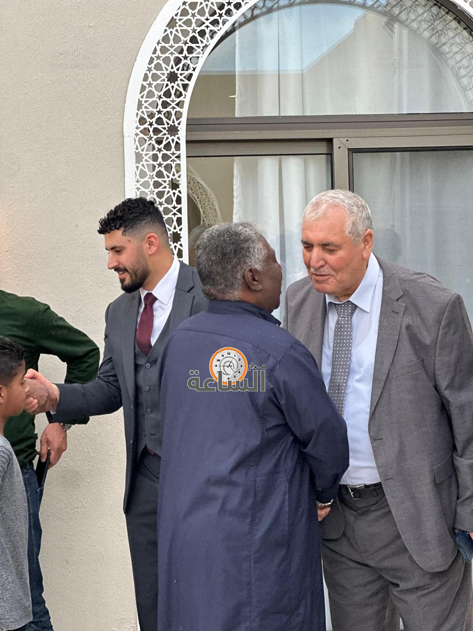 Madar Al-Saa Images 0.6158347363808024