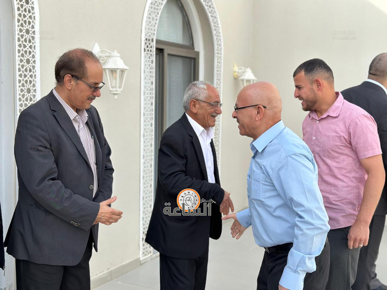 Madar Al-Saa Images 0.20248541273291676