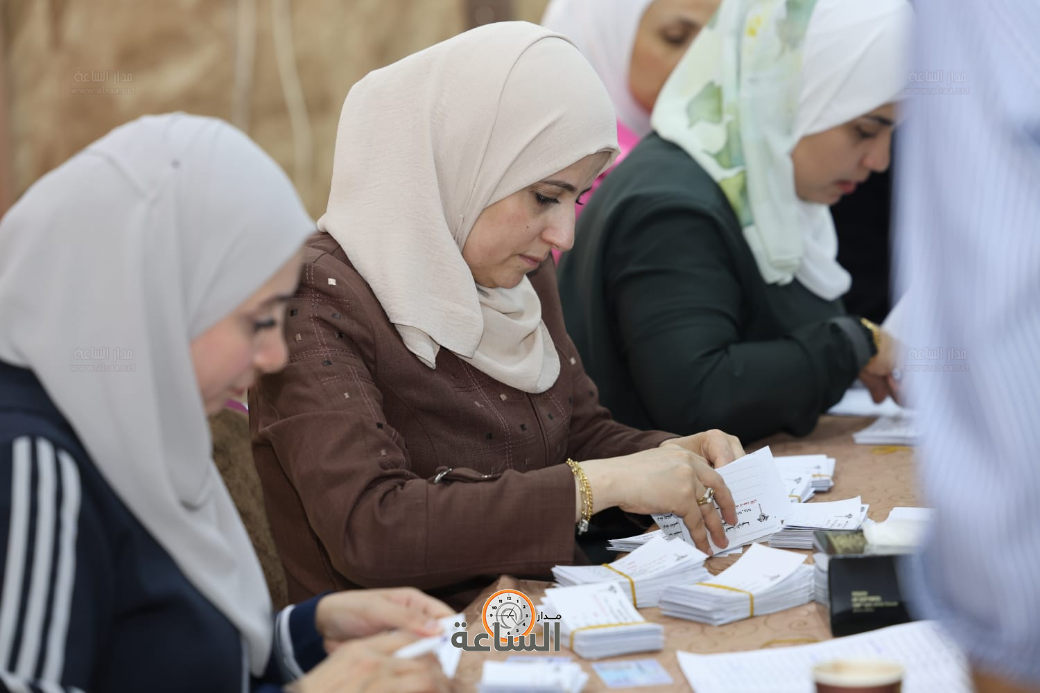 Madar Al-Saa Images 0.04389184266296409