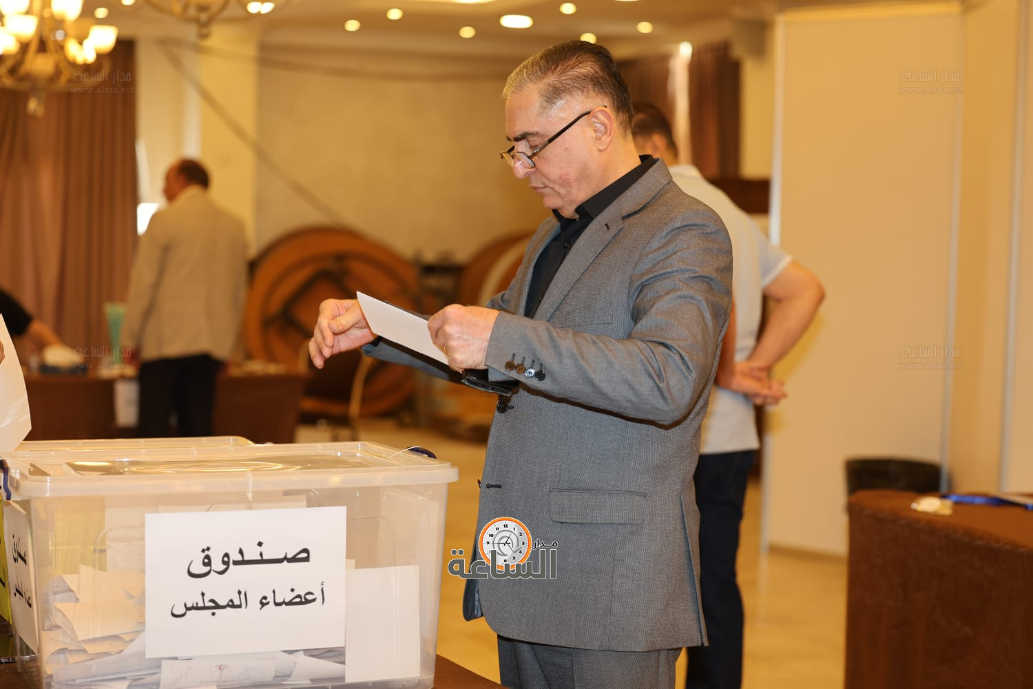 Madar Al-Saa Images 0.6255801865309919