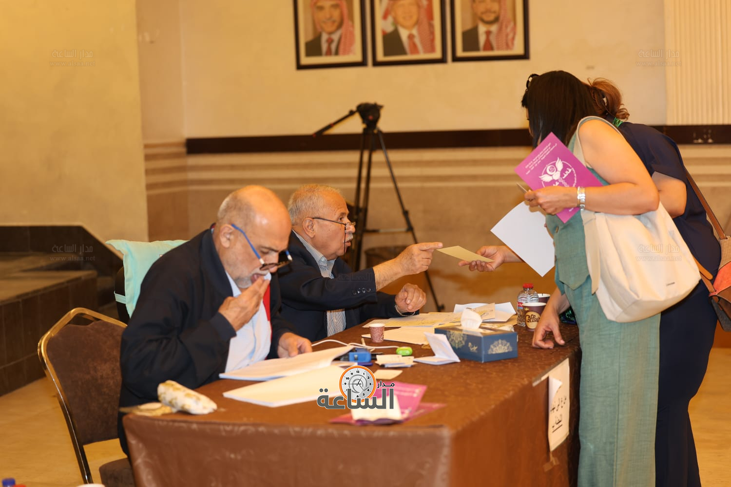 Madar Al-Saa Images 0.8546198852120027