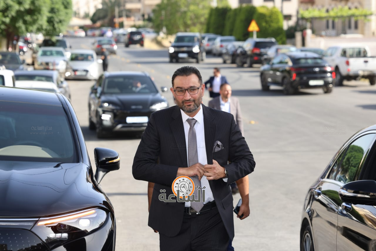 Madar Al-Saa Images 0.42079507794855253