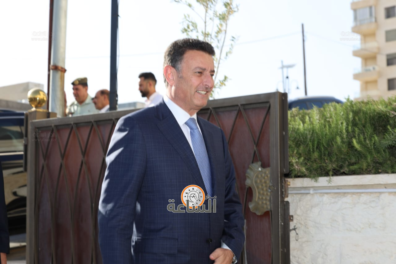 Madar Al-Saa Images 0.03867825184317464