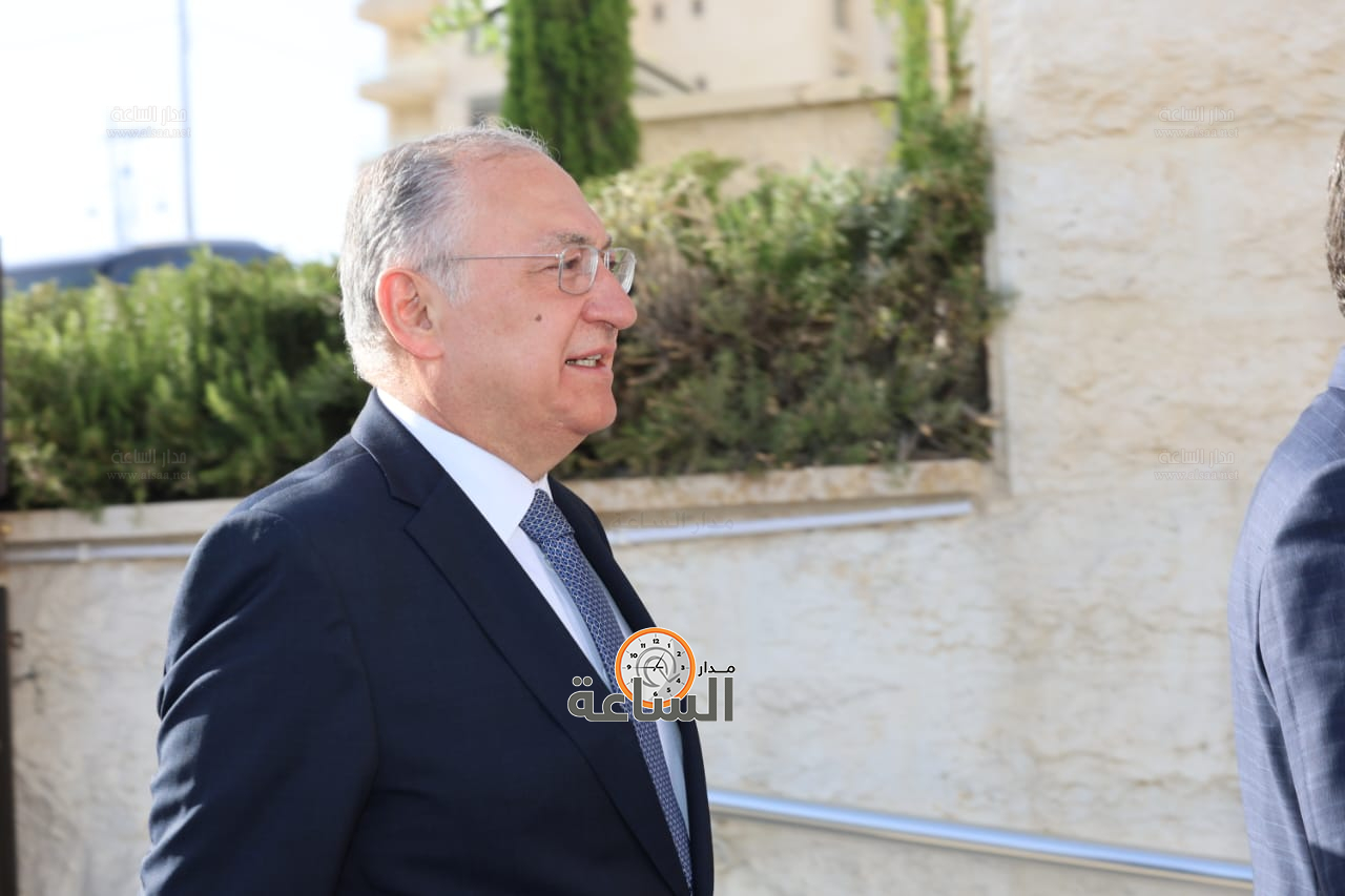 Madar Al-Saa Images 0.030411420756594754