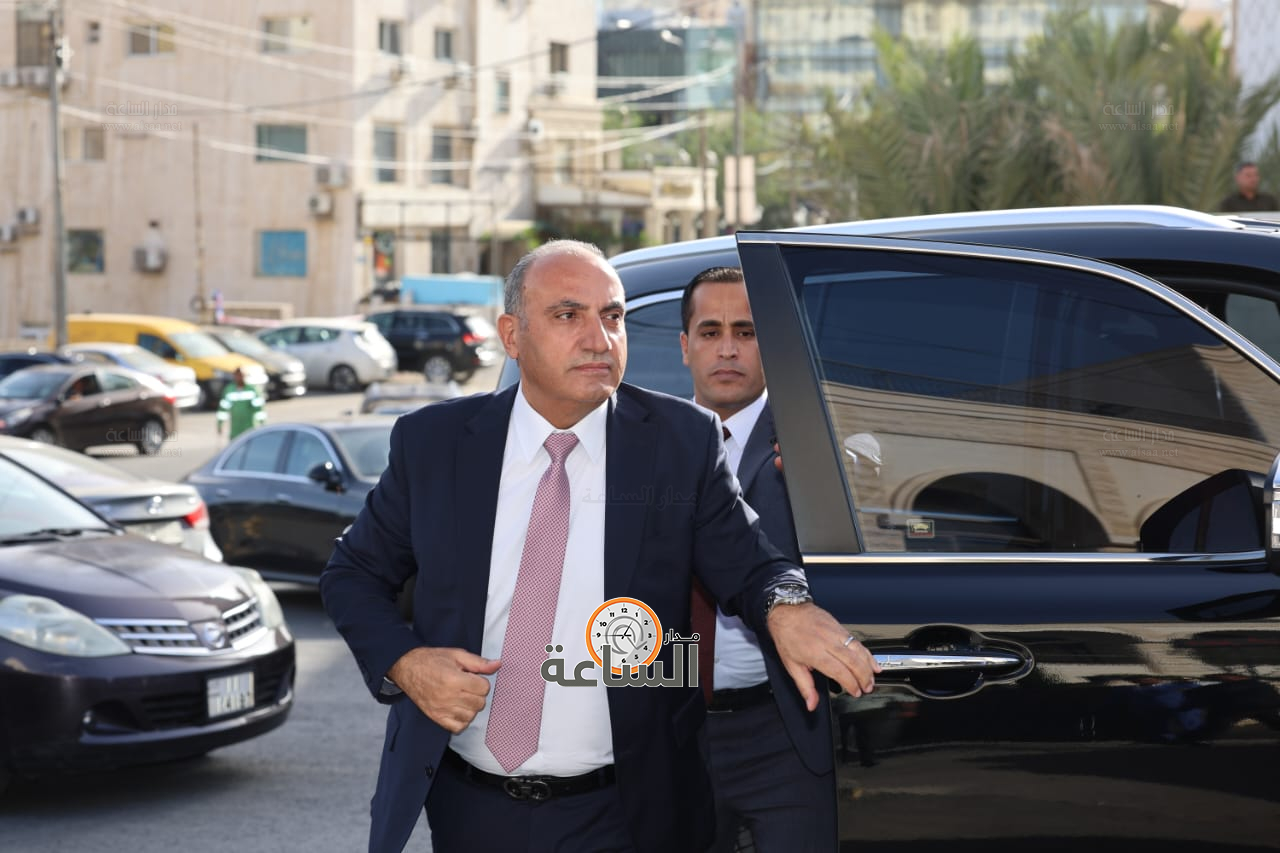 Madar Al-Saa Images 0.9008728982691432