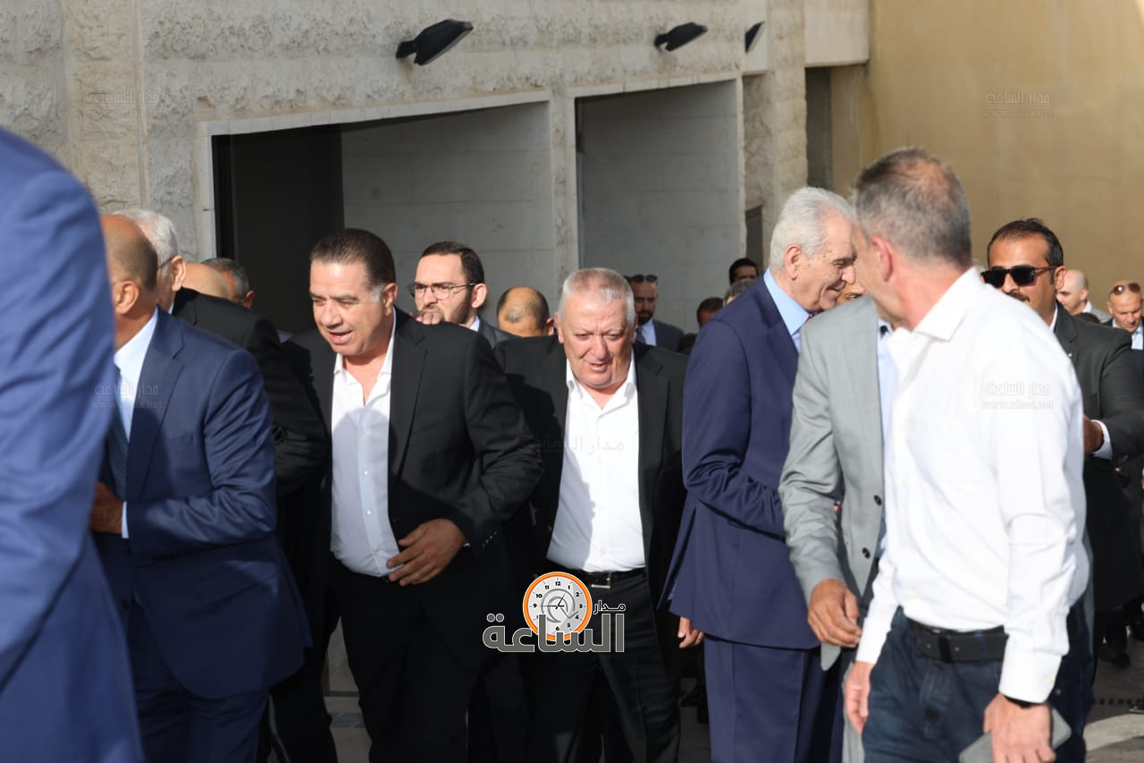 Madar Al-Saa Images 0.3320443241483336