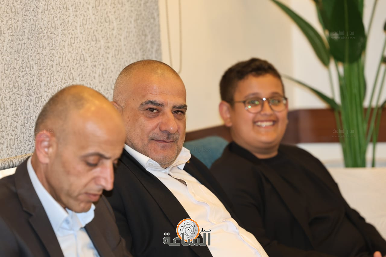 Madar Al-Saa Images 0.7853934030655912