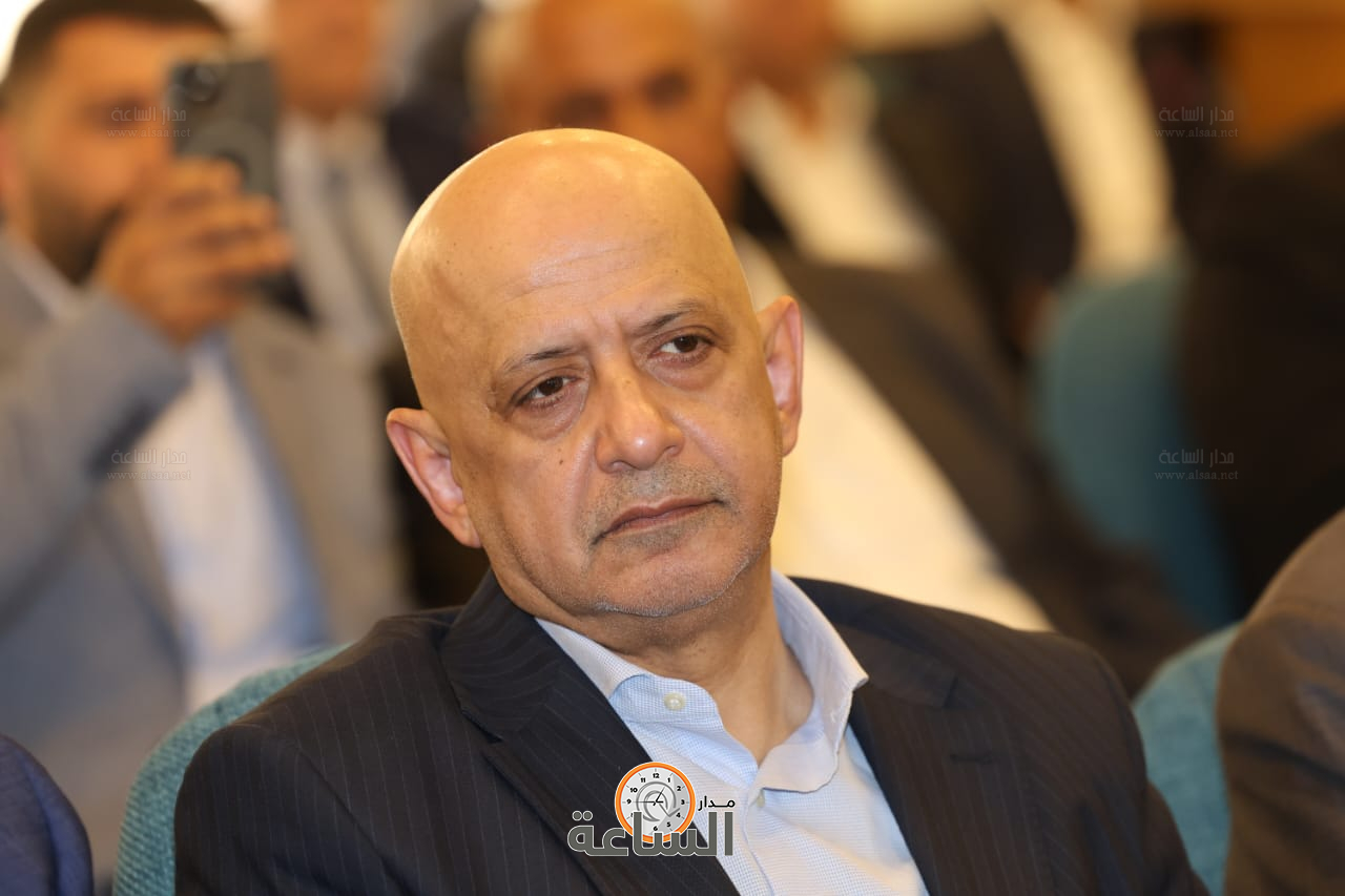 Madar Al-Saa Images 0.037981129873990827