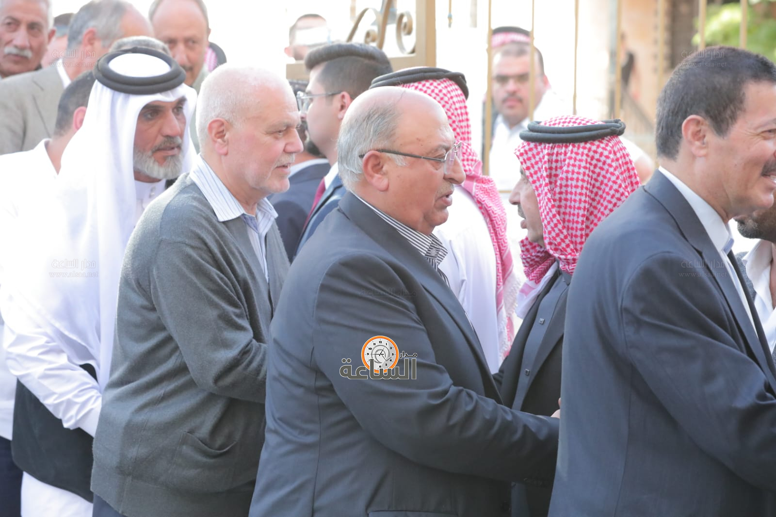 Madar Al-Saa Images 0.7057332275842041