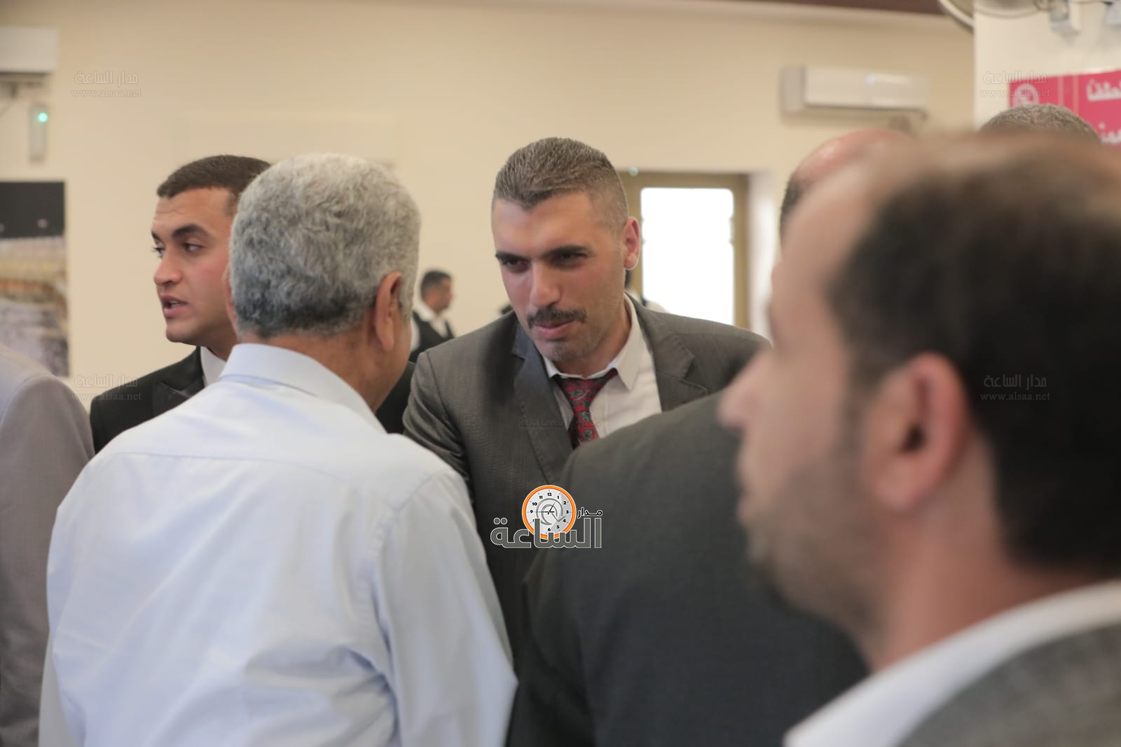 Madar Al-Saa Images 0.48320942465419825