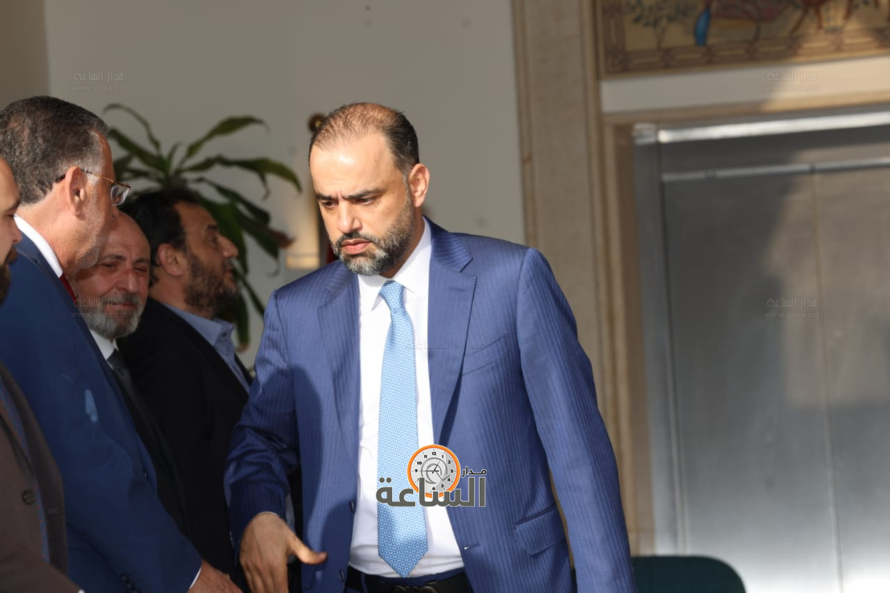 Madar Al-Saa Images 0.38347368157406714