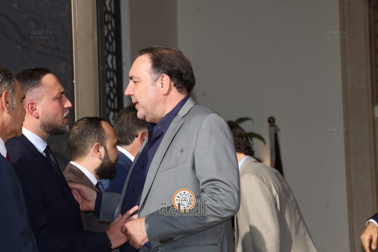 Madar Al-Saa Images 0.4923044057074092