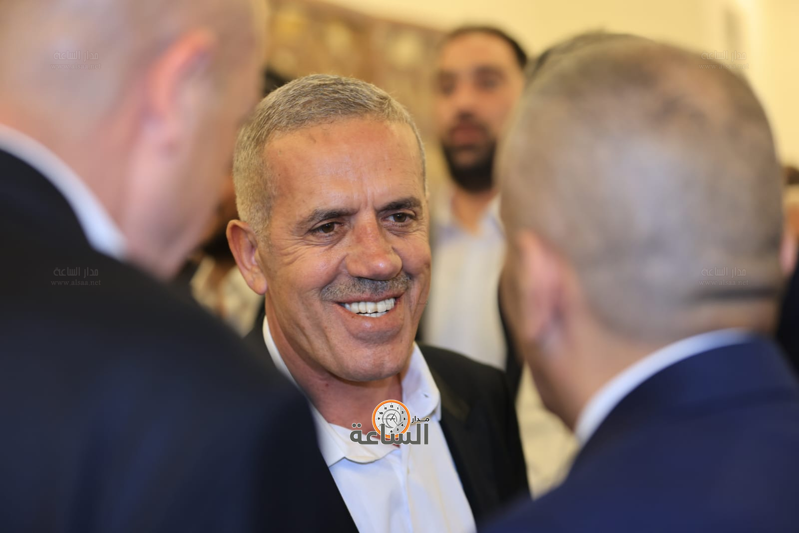 Madar Al-Saa Images 0.3327612483796939