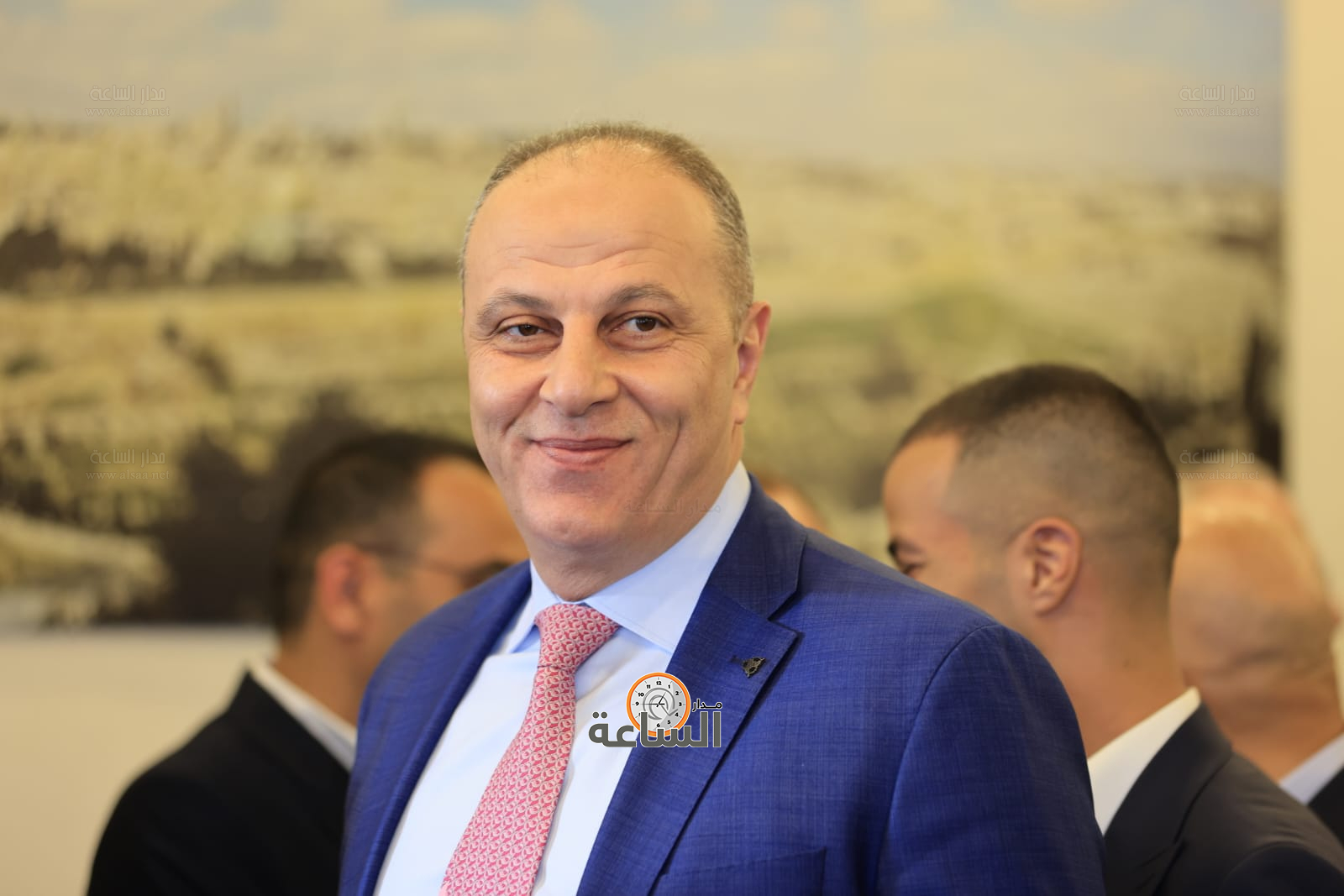 Madar Al-Saa Images 0.8058984063131945