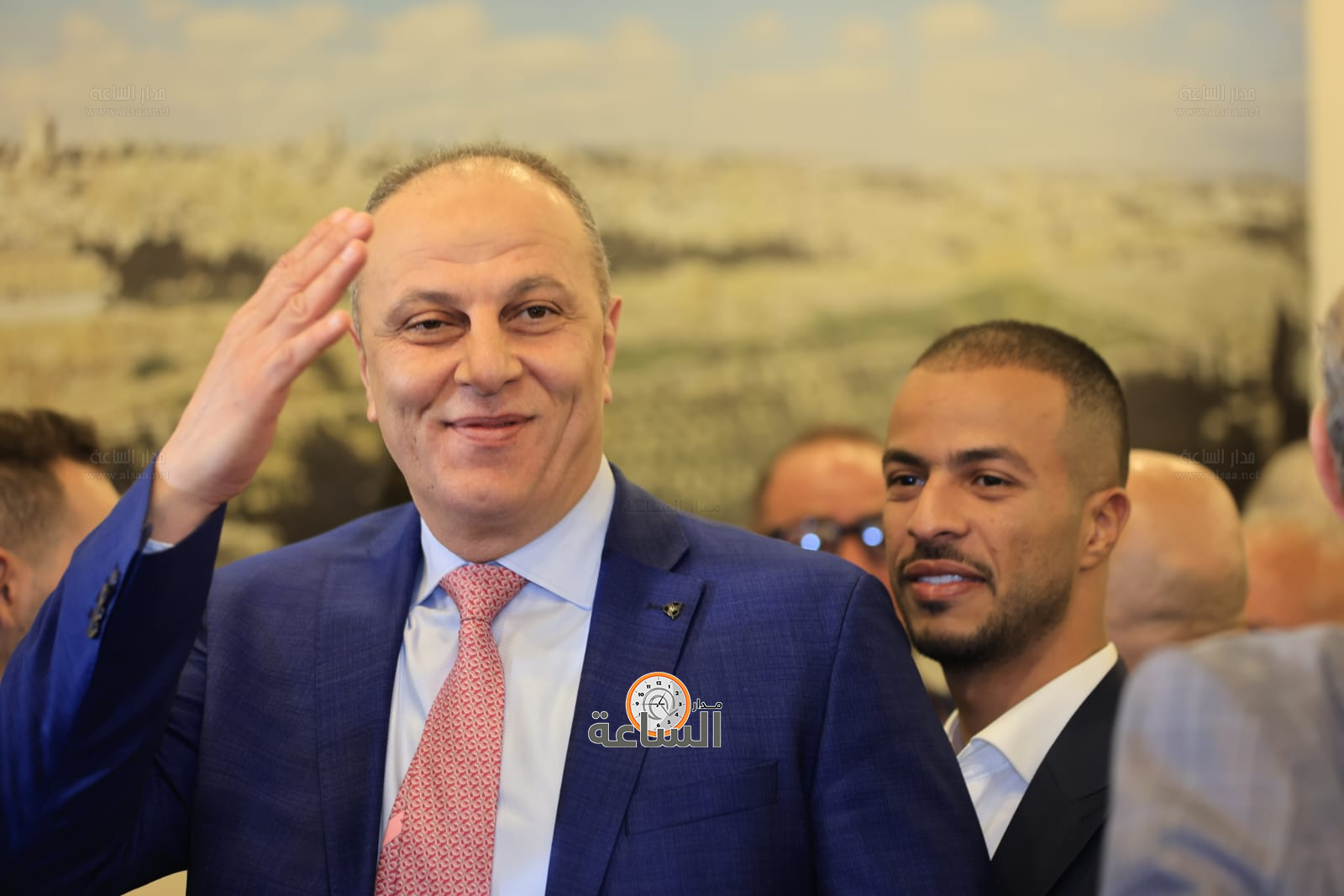 Madar Al-Saa Images 0.6577236456440765