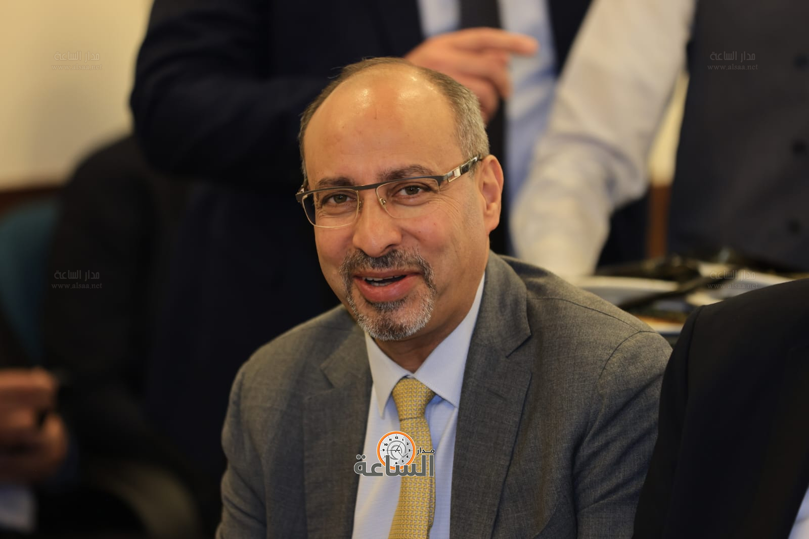 Madar Al-Saa Images 0.8991407943000181