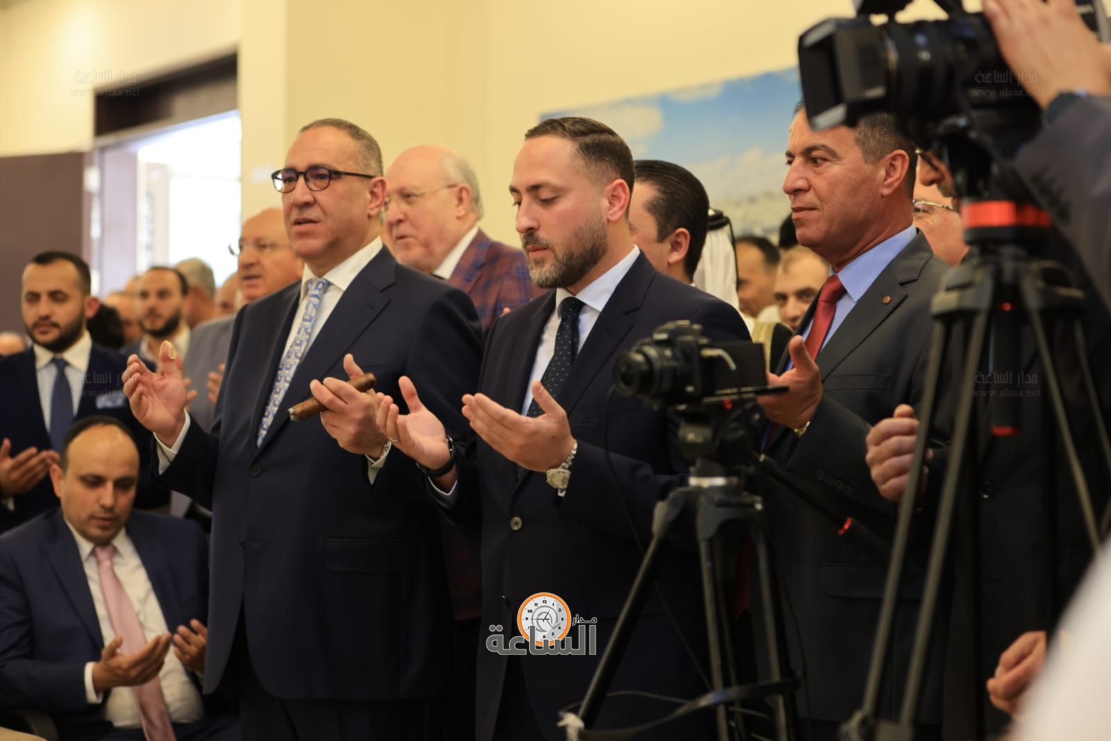 Madar Al-Saa Images 0.8879573294016471