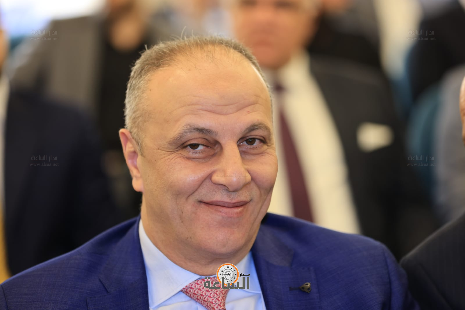 Madar Al-Saa Images 0.5376475681132051