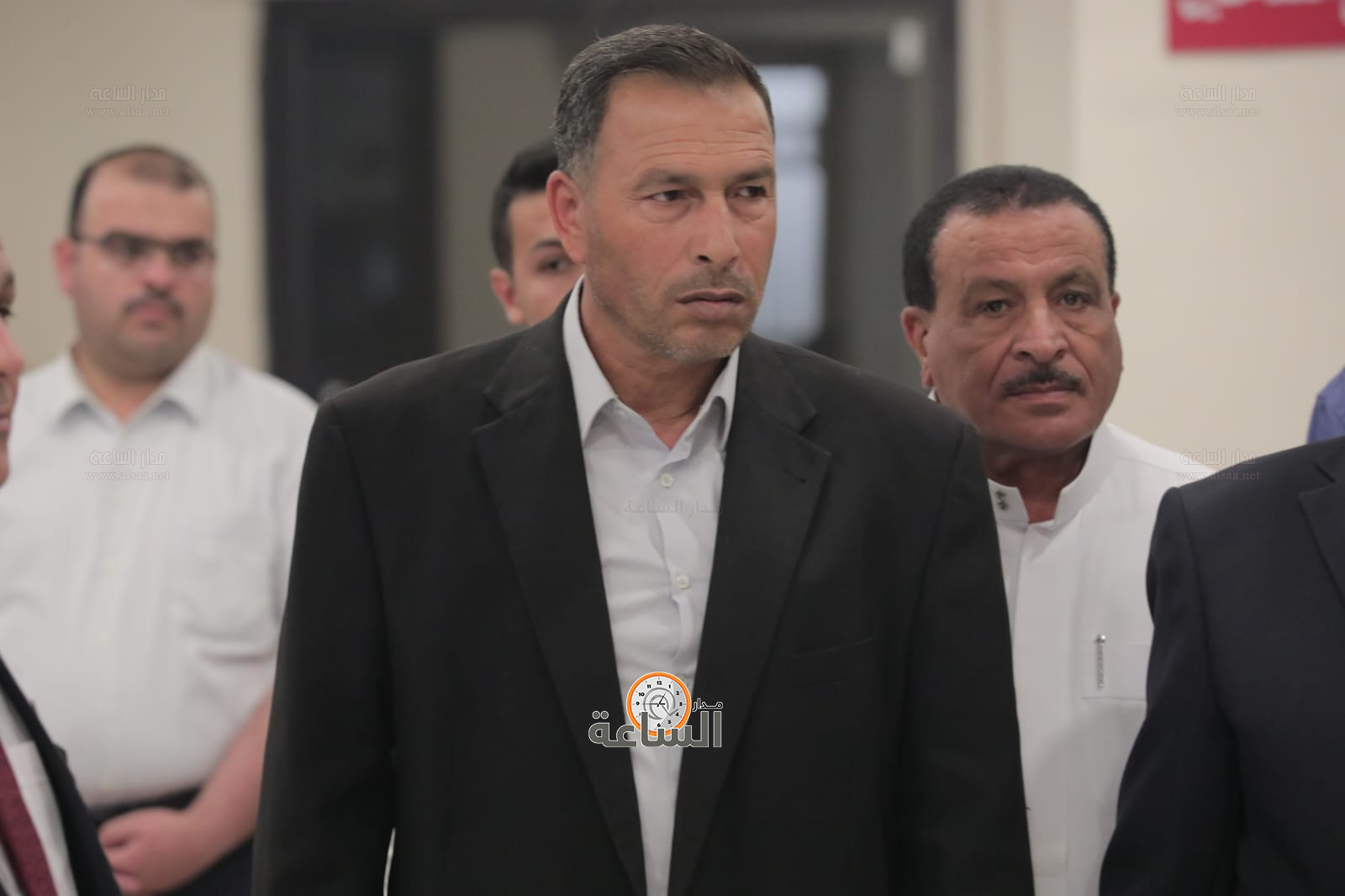 Madar Al-Saa Images 0.44943211454515464