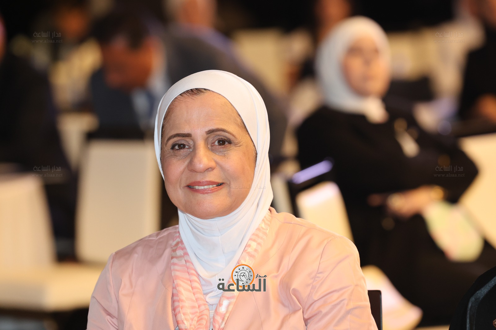 Madar Al-Saa Images 0.1998167576360158