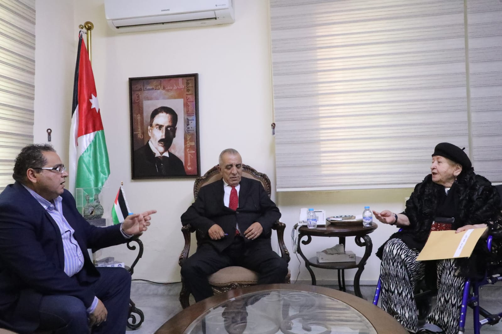 Madar Al-Saa Images 0.44395158583511285