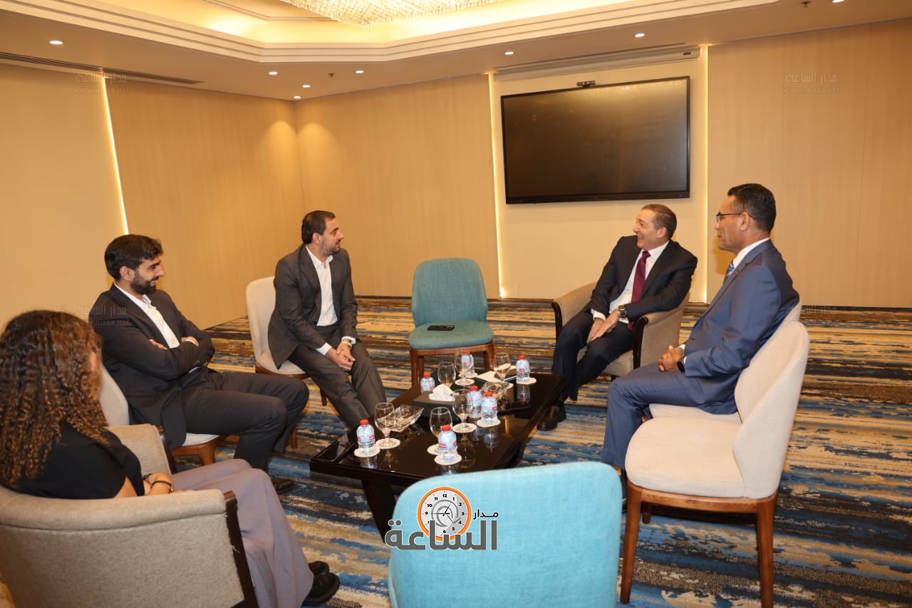 Madar Al-Saa Images 0.4190060154373434