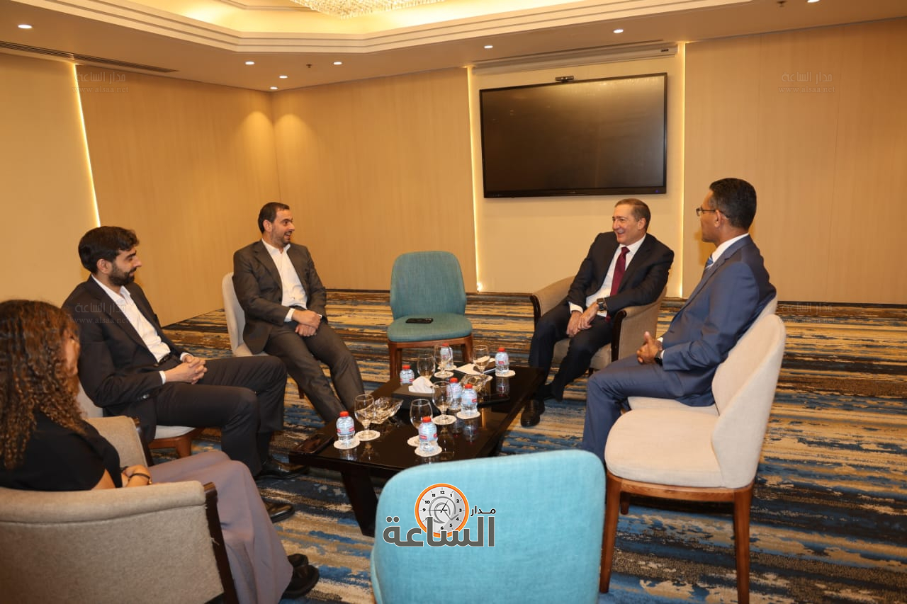 Madar Al-Saa Images 0.8200875069383455