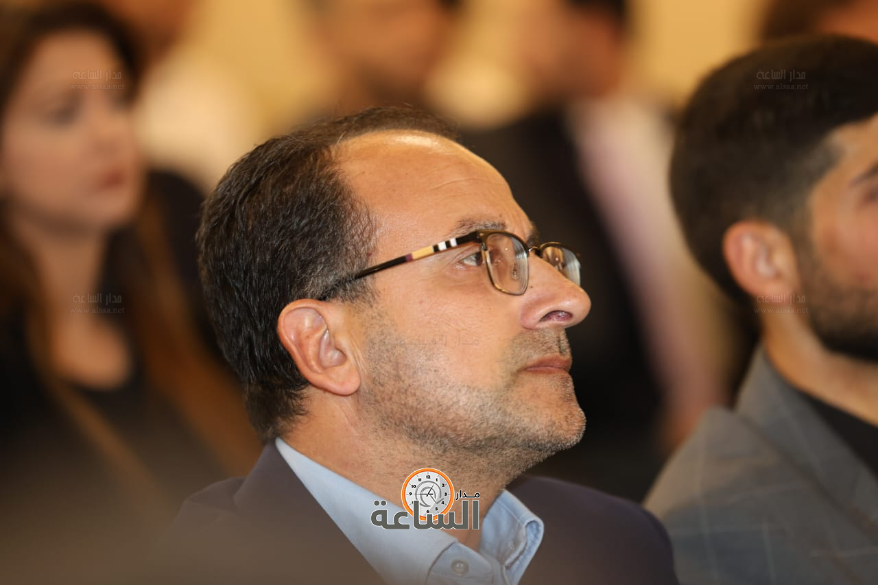 Madar Al-Saa Images 0.3901217443162527