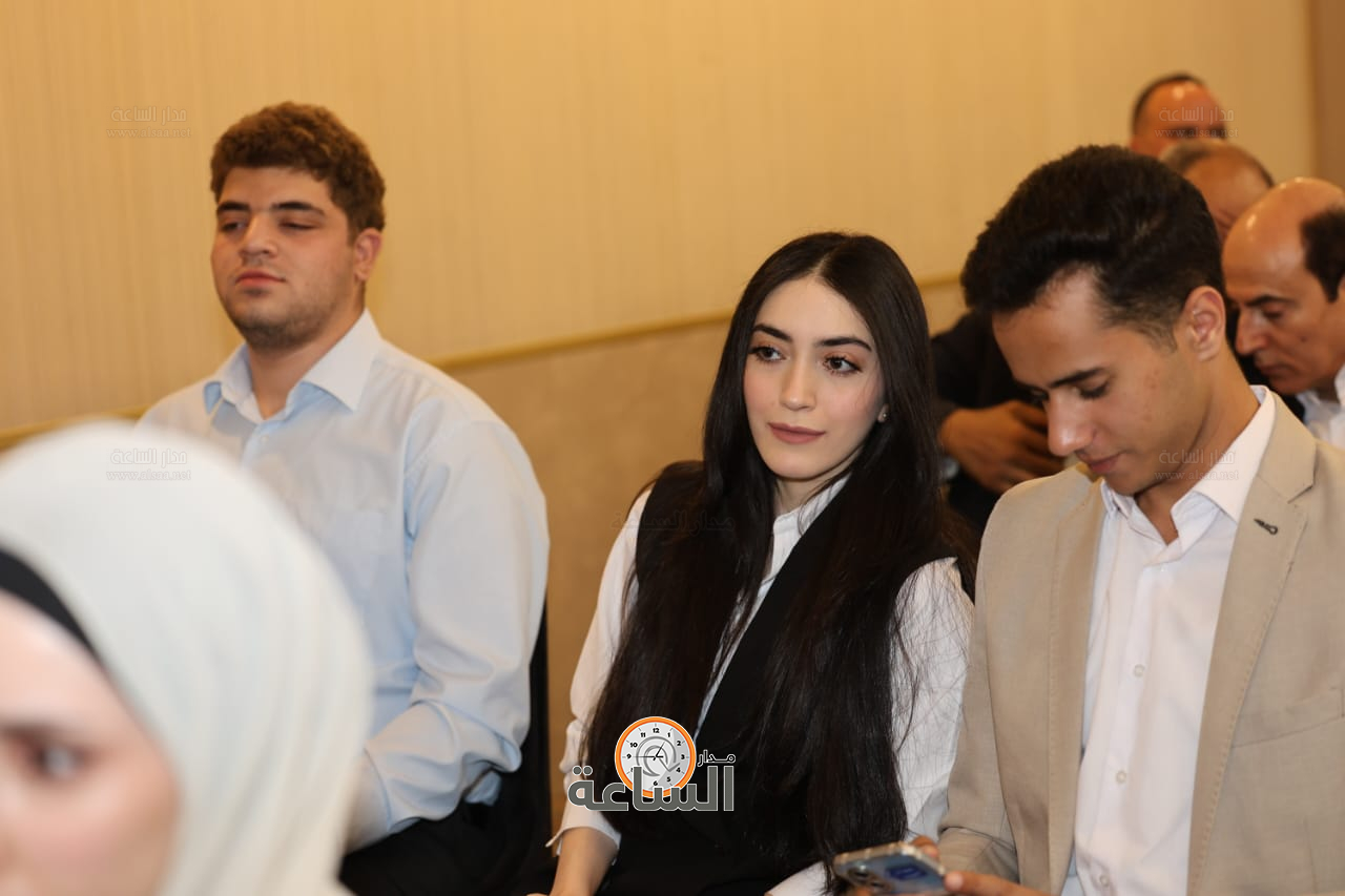 Madar Al-Saa Images 0.9901564456633116