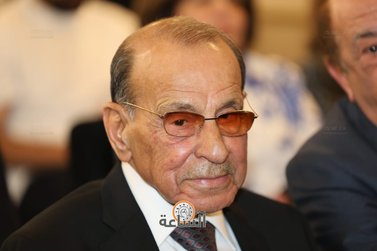 Madar Al-Saa Images 0.18160438113845