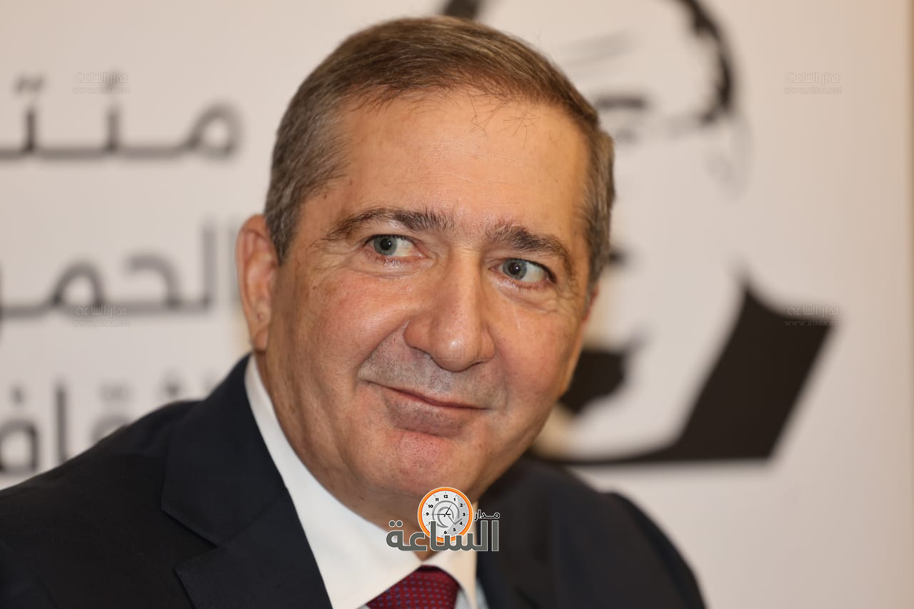 Madar Al-Saa Images 0.8540438733489972