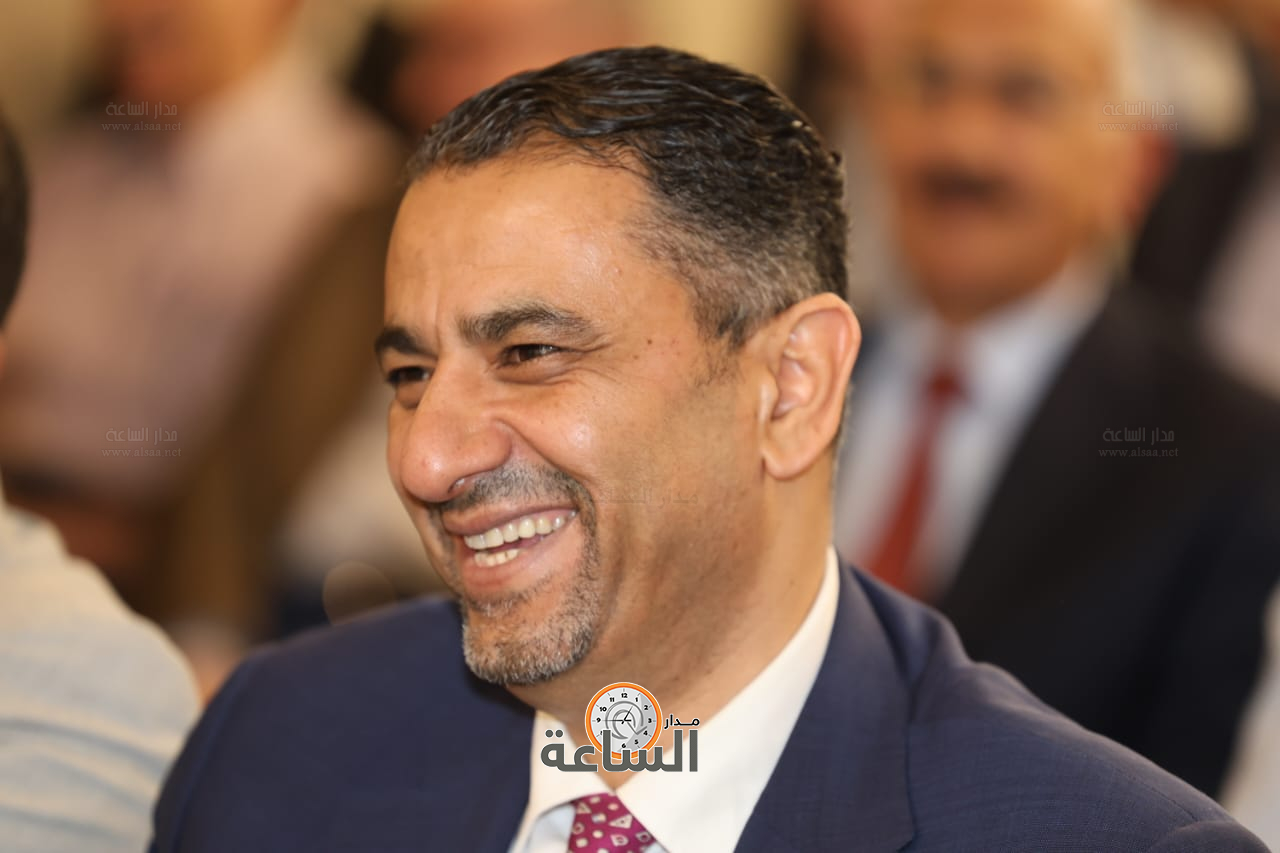 Madar Al-Saa Images 0.2559856587300381