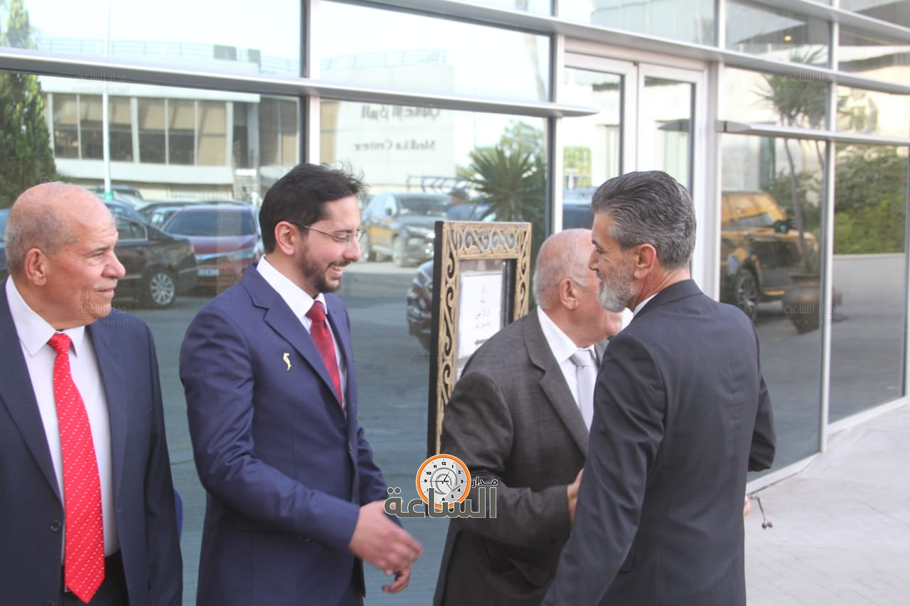 Madar Al-Saa Images 0.6172906130194099