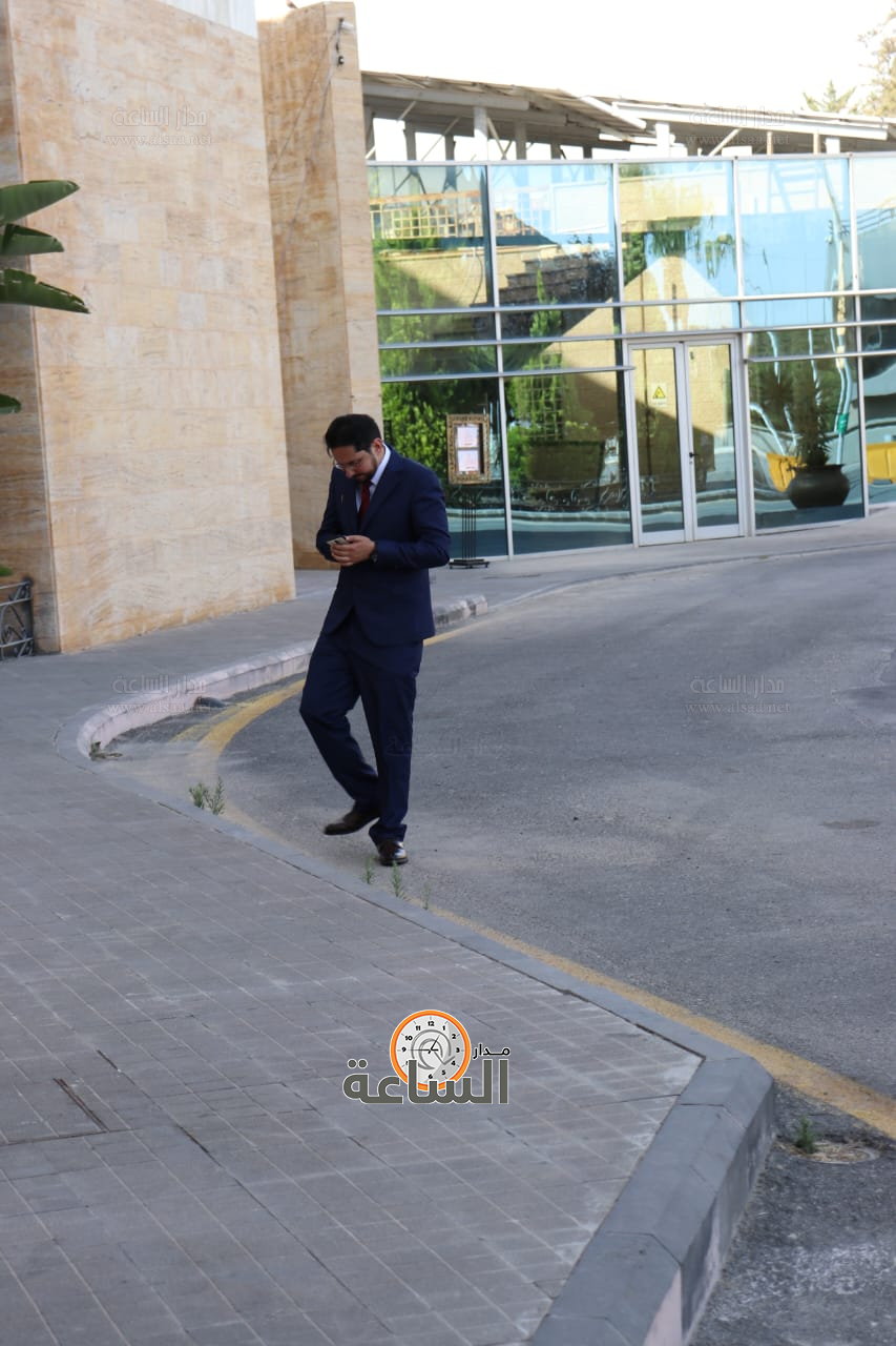 Madar Al-Saa Images 0.8883394846303503