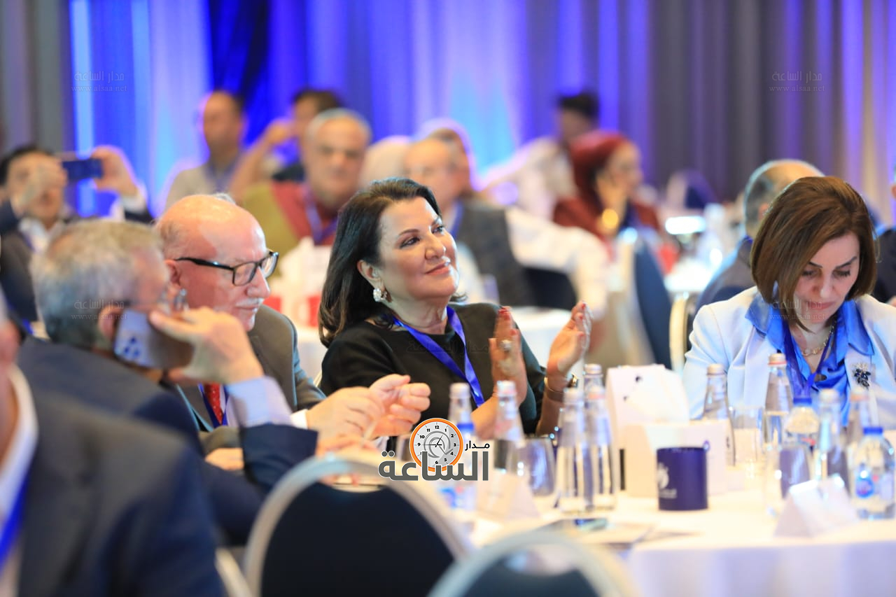 Madar Al-Saa Images 0.7756649176564022