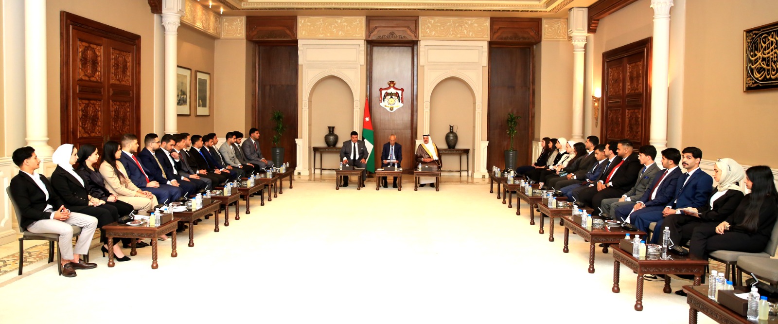 Madar Al-Saa Images 0.18763893854616664