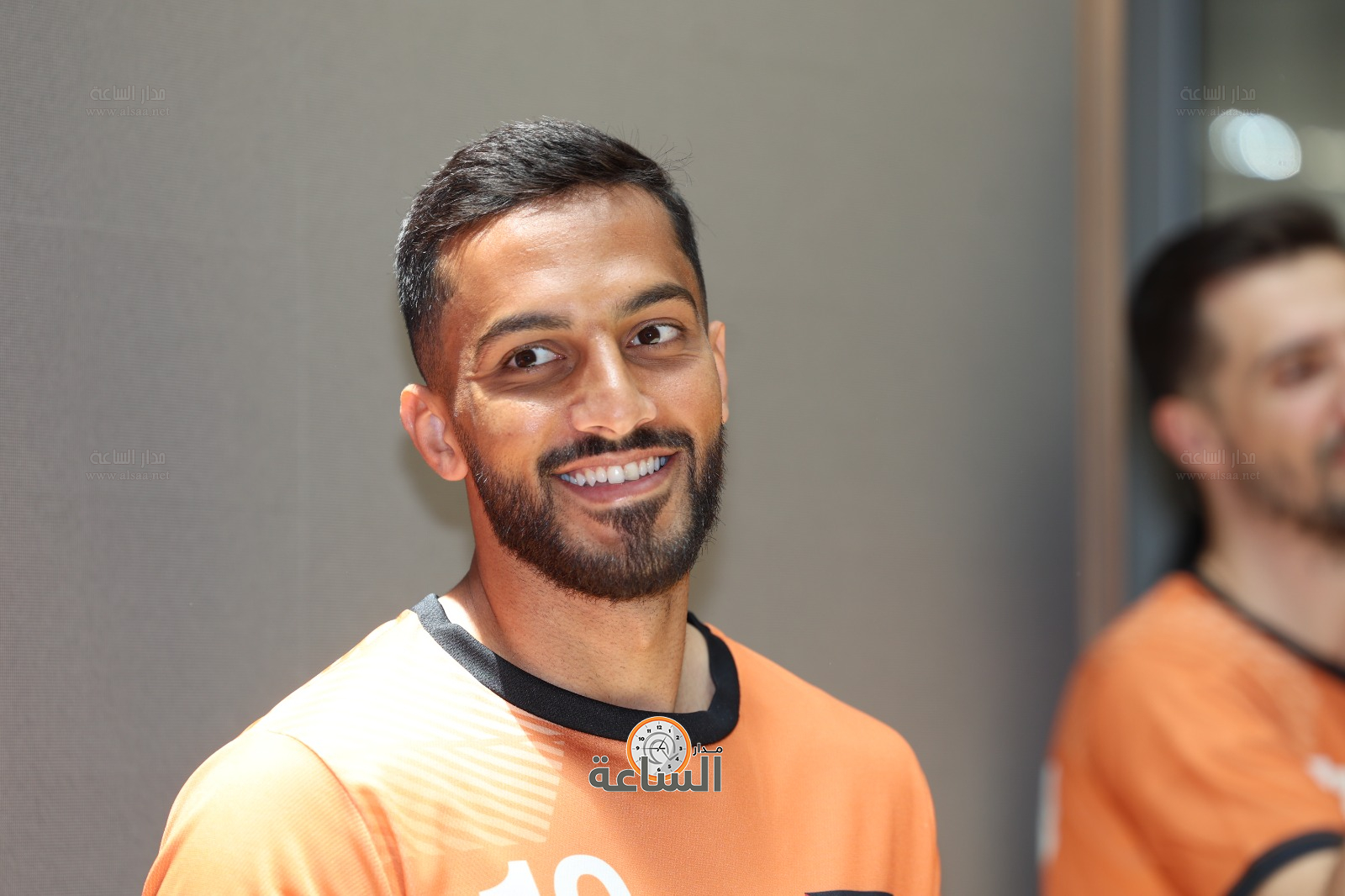 Madar Al-Saa Images 0.7260279915233206