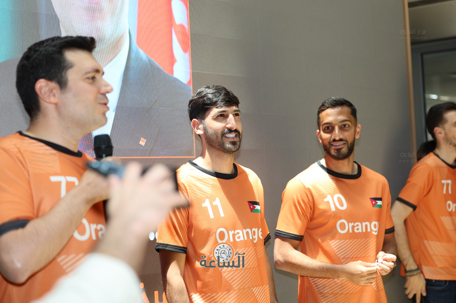 Madar Al-Saa Images 0.7574388359086794