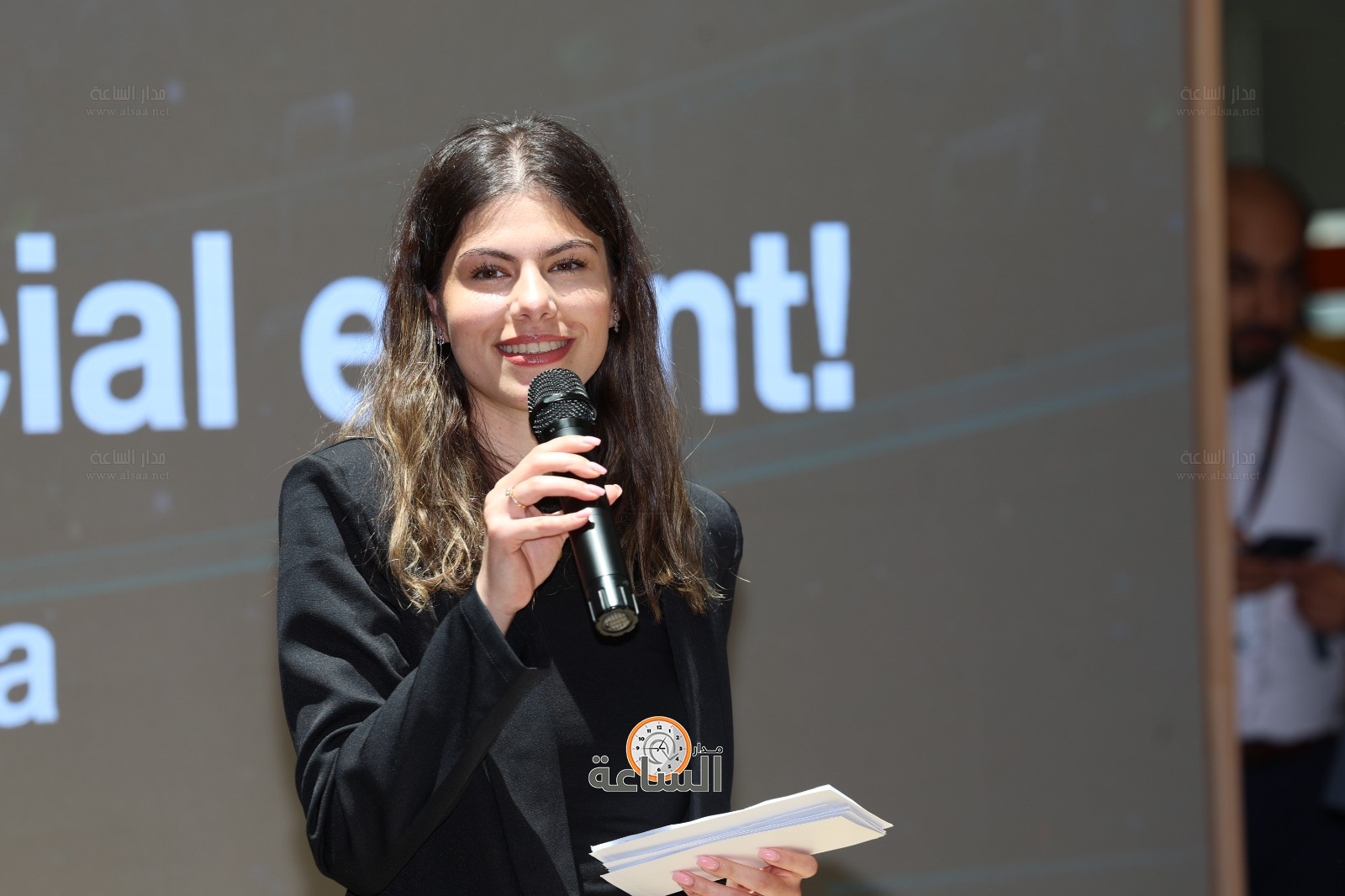 Madar Al-Saa Images 0.39055514208288733