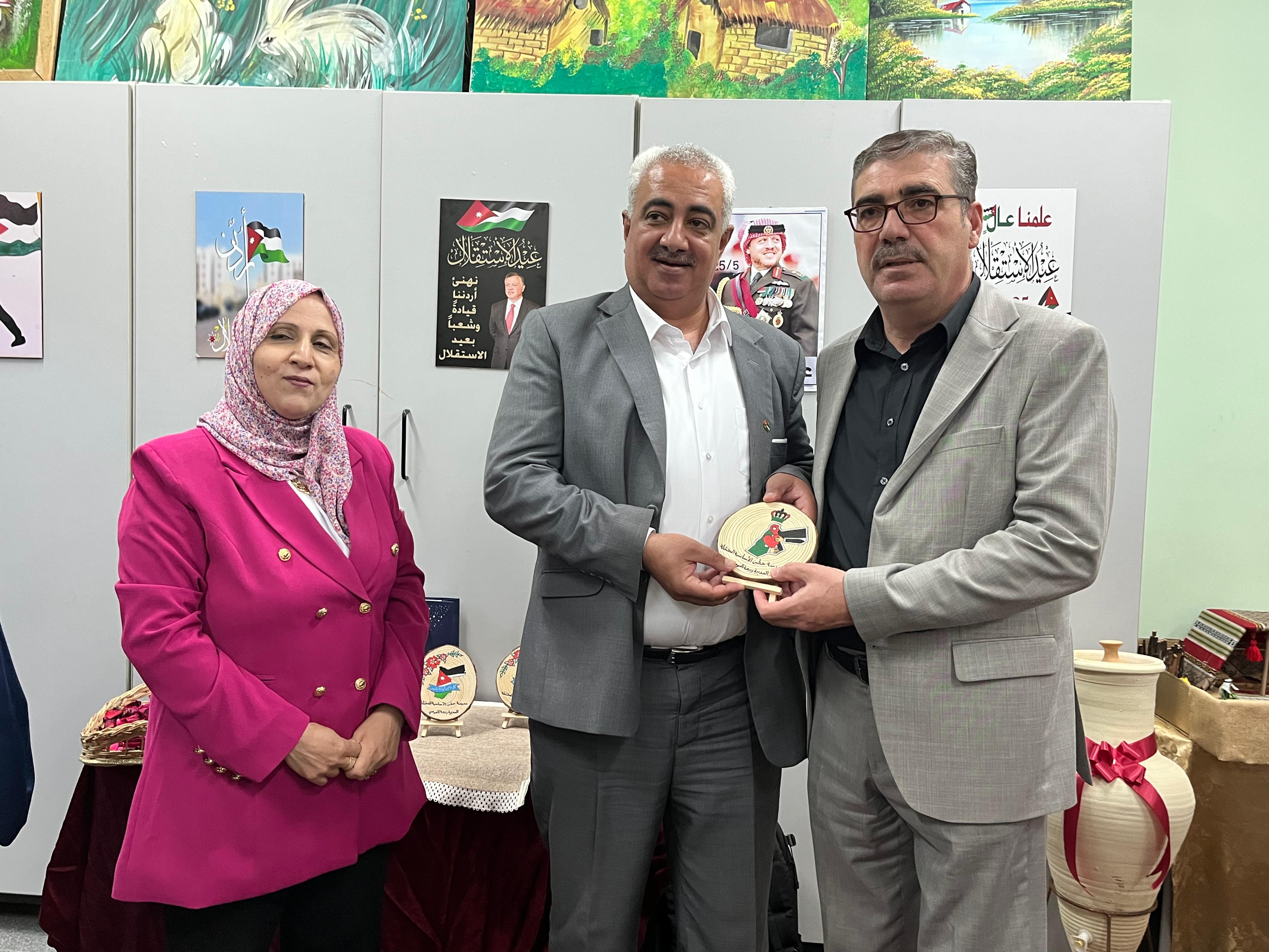 Madar Al-Saa Images 0.4560816256940904