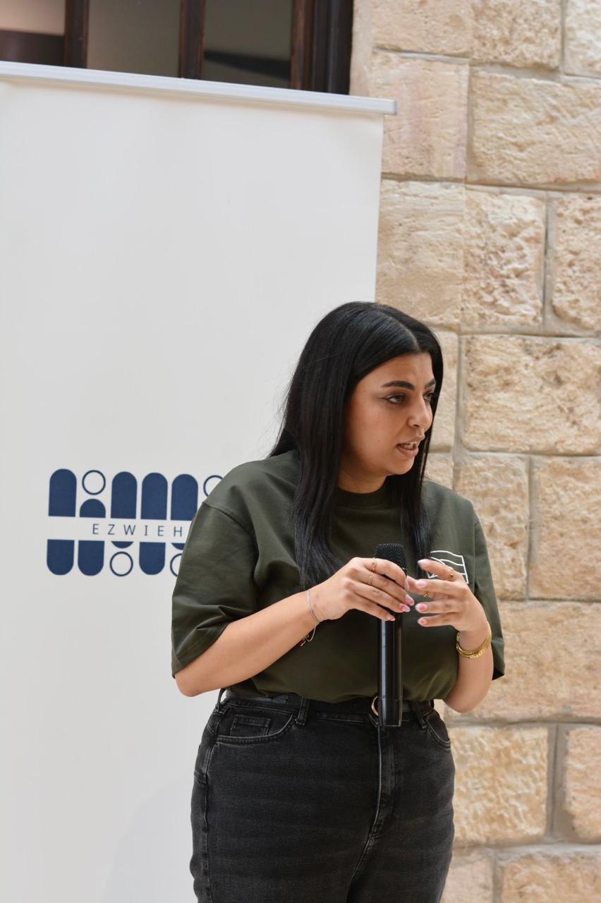 Madar Al-Saa Images 0.3298915913577679