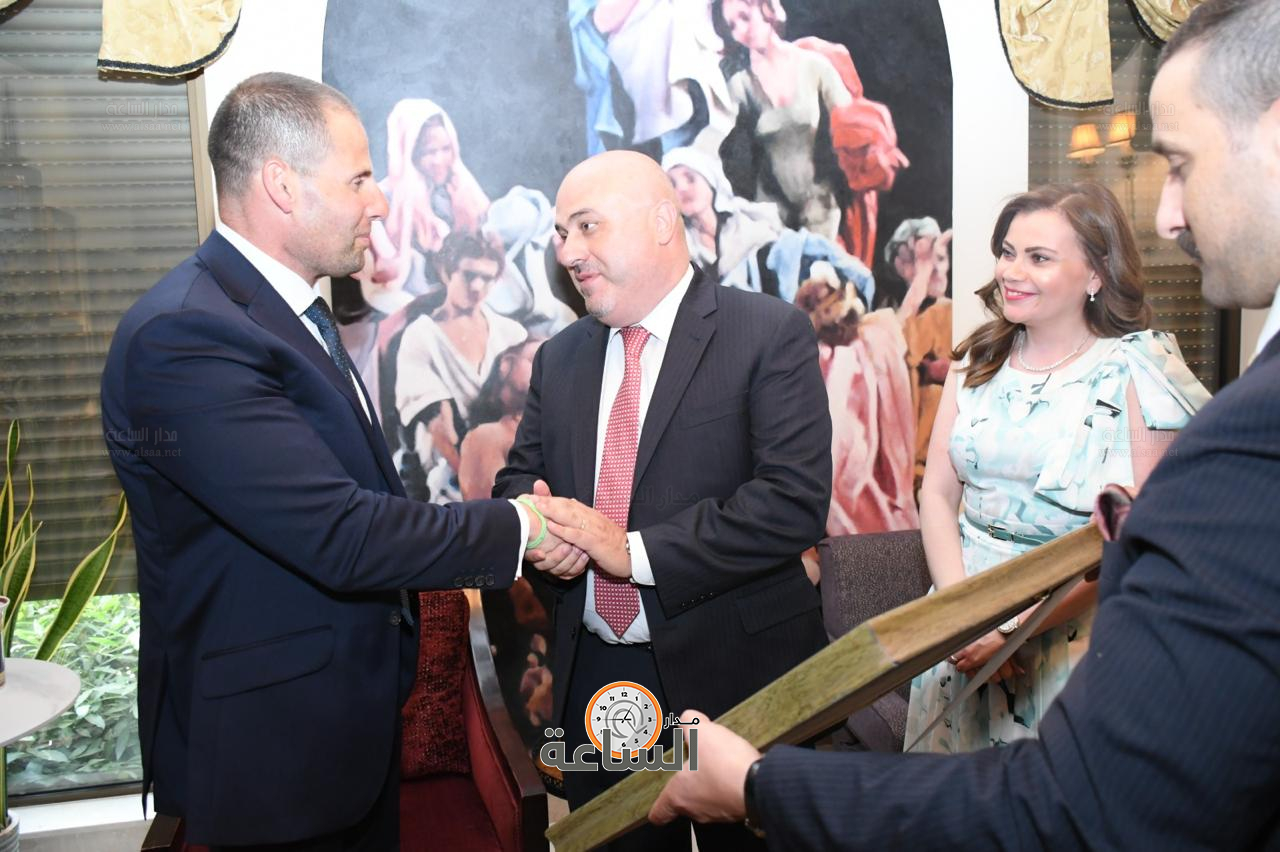 Madar Al-Saa Images 0.4055943830702833