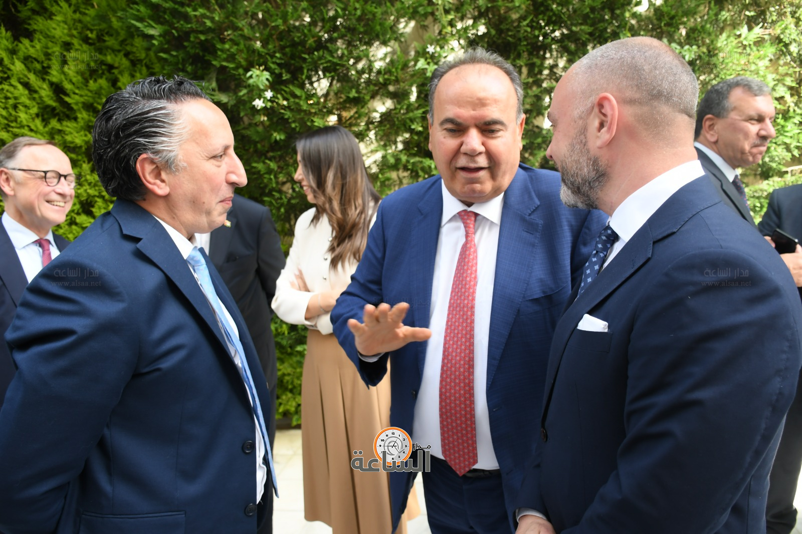 Madar Al-Saa Images 0.28646850286848324