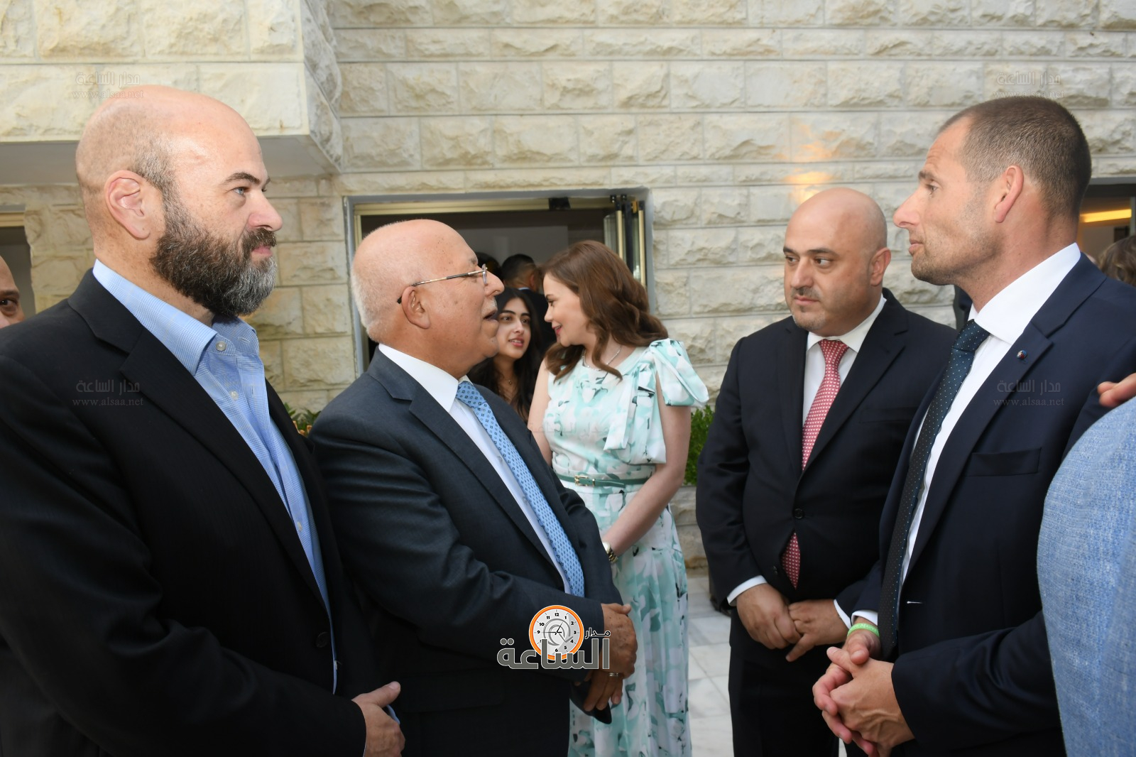 Madar Al-Saa Images 0.6351262862637903