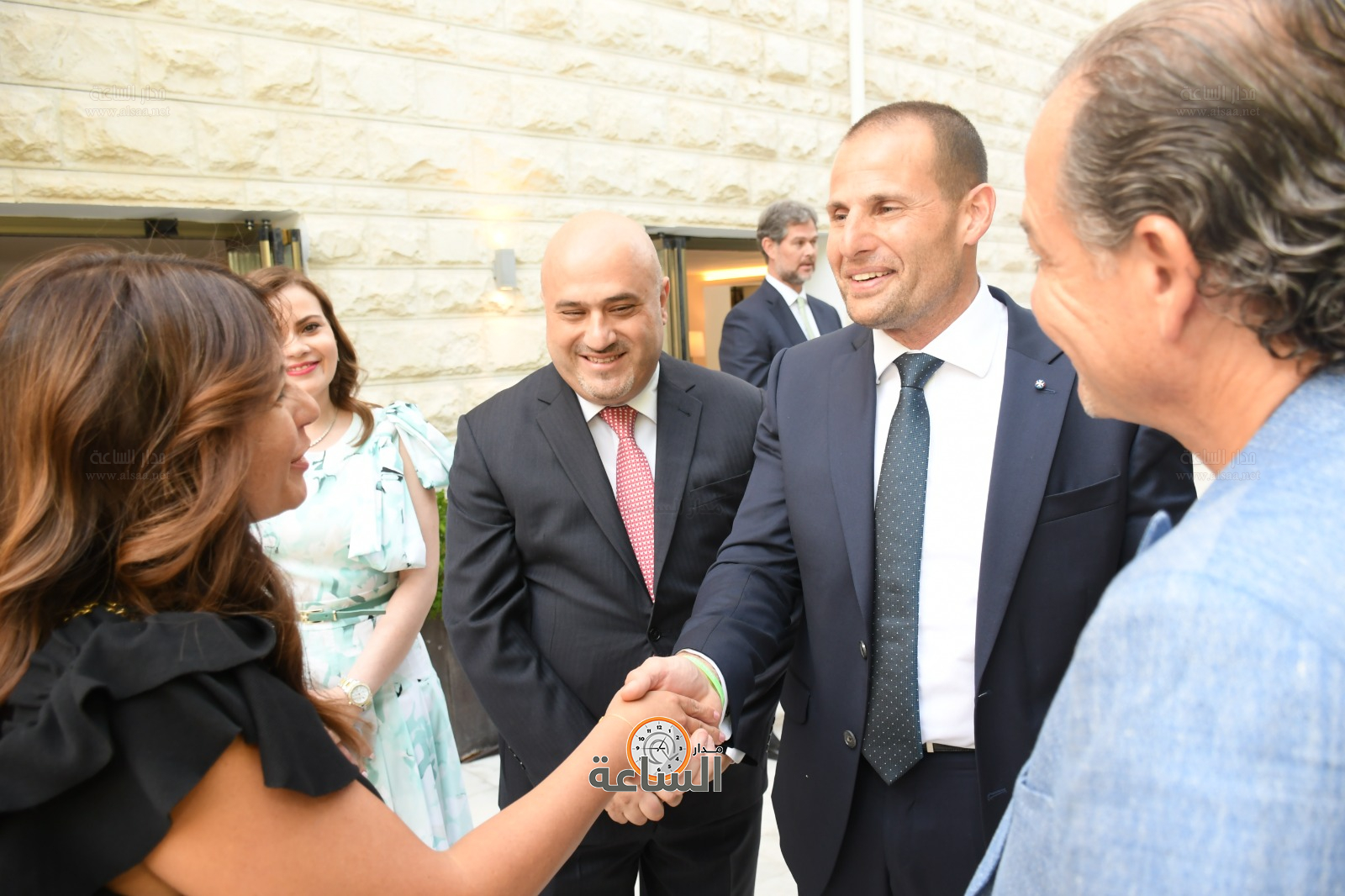 Madar Al-Saa Images 0.03710803776864269