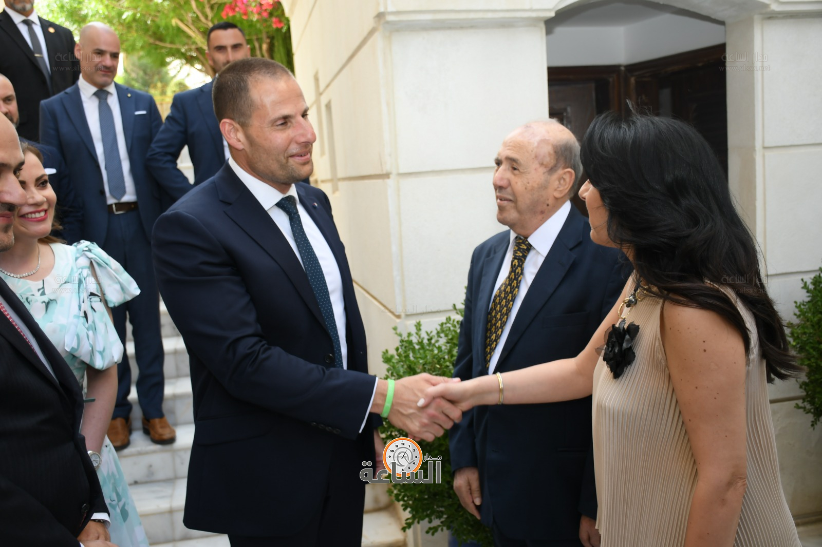 Madar Al-Saa Images 0.09675868623312567