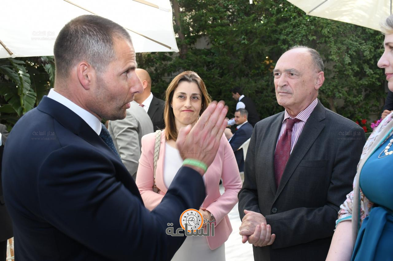 Madar Al-Saa Images 0.7781876463182302